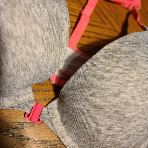 PINK Wear everywhere push up bra Size 32d - Picture 2 of 4